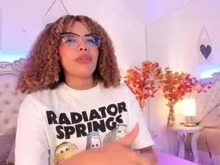 Offline niacolussi on CamSoda