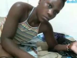 Freechat pretty-shee on CamSoda