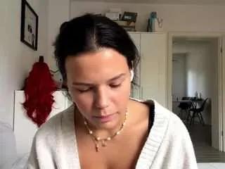 quennacurrington — take off my pants [77 tokens remaining]