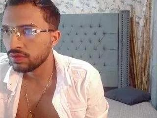 Freechat raphael-cams on CamSoda