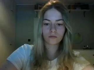 Offline rosiejune on CamSoda