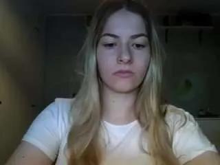 Offline rosiejune on CamSoda