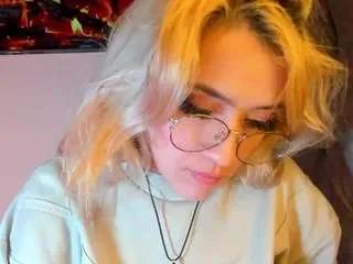 Offline sabrina-cole on CamSoda