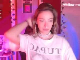 Offline sakura-beuty on CamSoda