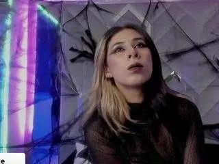 Offline saraa-fox on CamSoda