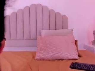 Offline sarita-duque on CamSoda