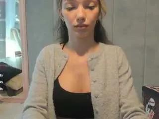 Offline sassyt33n on CamSoda