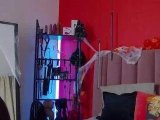 sellashinee on CamSoda 