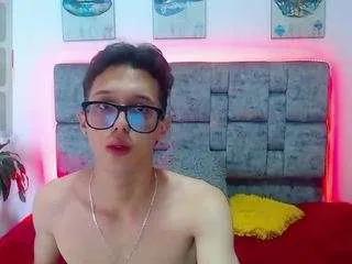 Offline skinnybigc0ck20 on CamSoda