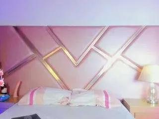 Offline sophiiesinclair on CamSoda