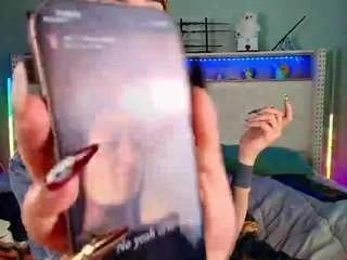 Offline starryari69 on CamSoda