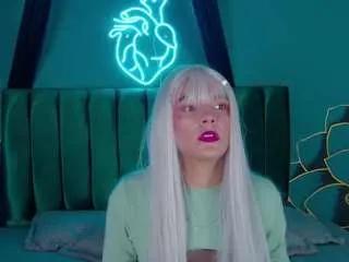 Offline tylerjhonsonn on CamSoda