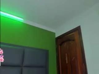 Offline vaiin-sexual on CamSoda