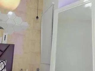 Offline valentiinadiaz on CamSoda