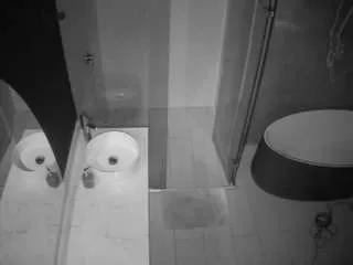 Freechat voyeurcam-casa-salsa-bathroom-6 on CamSoda