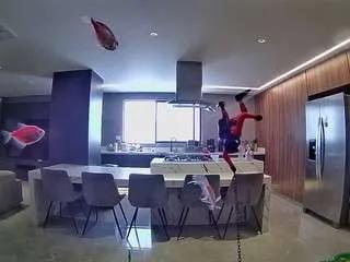 Freechat voyeurcam-casa-salsa-fishtank on CamSoda