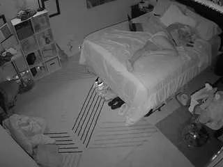 Freechat voyeurcam-hornyhostel-01 on CamSoda