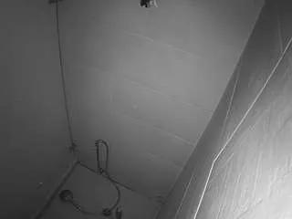 Freechat voyeurcam-jb-shower-1 on CamSoda