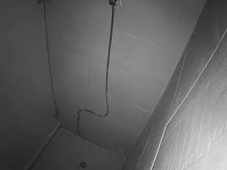 Freechat voyeurcam-jb-shower-1 on CamSoda