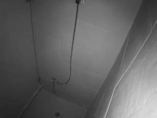 Freechat voyeurcam-jb-shower-1 on CamSoda