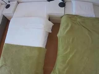Freechat voyeurcam-julmodels-bed-5 on CamSoda