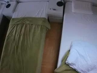Freechat voyeurcam-julmodels-bed-5 on CamSoda