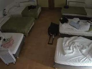 Freechat voyeurcam-julmodels-bed-6 on CamSoda