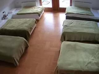 Freechat voyeurcam-julmodels-bed-6 on CamSoda