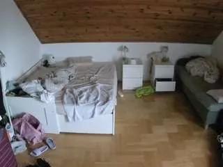 Freechat voyeurcam-julmodels-greybed-3 on CamSoda