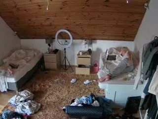 Freechat voyeurcam-julmodels-whitebed-2 on CamSoda