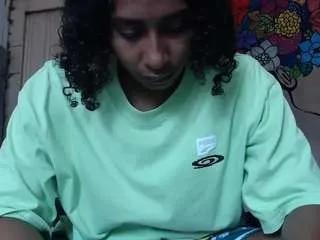 Offline yohatinelly on CamSoda