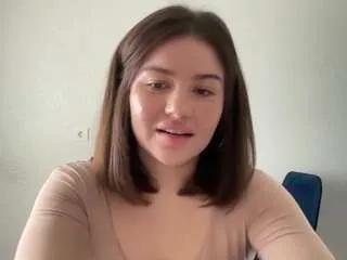 Offline youramy on CamSoda