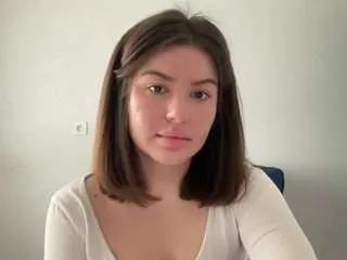 Offline youramy on CamSoda