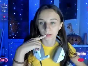 _nika_kik — GOAL: Love Niki [222 tokens remaining] let's discuss fun in a private show #longtongue #smoke #shaved #ukraine #domi