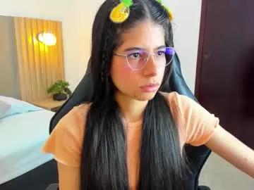 carlina_15 — GOAL:  Show oil on my ass [145 tokens remaining] Welcome to my room! #smalltits  #bigass #longhair #18 #daddysgirl