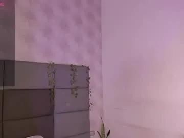 Freechat emily_luve on Chaturbate