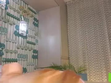 Freechat pollybun on Chaturbate
