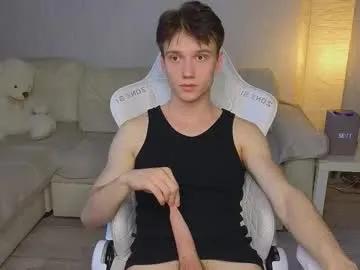 pupsenish on Chaturbate 