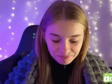 Chaturbate roxxxie_reid is Freechat roxxxie_reid — ITS ME MARRIOOO #feet #smalltitties #fit #18