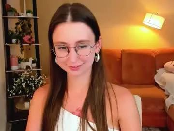 Group yourlovelystoryy on Chaturbate