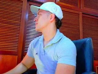 Offline alan_ferrer on Flirt4Free