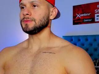 Freechat andrew_corey on Flirt4Free