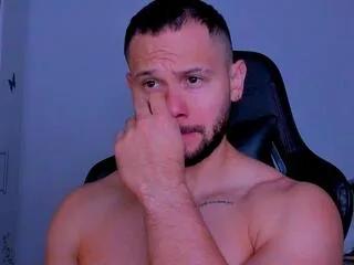 Freechat andrew_corey on Flirt4Free