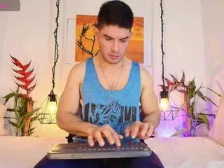 Offline andrew_hallss on Flirt4Free