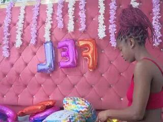 Offline angeya_petite on Flirt4Free