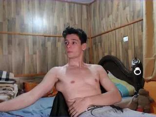 Offline anthoni_thompson on Flirt4Free