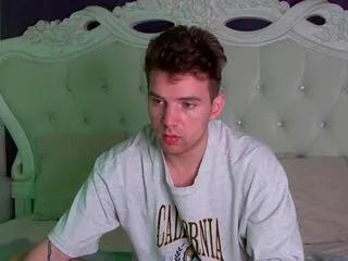 Offline arthur_andrews on Flirt4Free