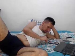 Offline axel_navas on Flirt4Free