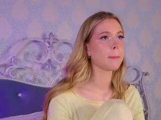 Freechat becca_vressel on Flirt4Free