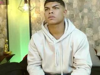 Offline bruce_stroud on Flirt4Free